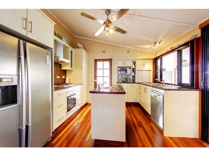 9 Macrossan Street, South Townsville QLD 4810