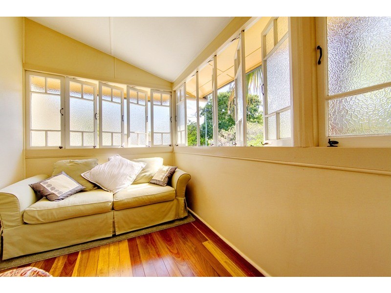 9 Macrossan Street, South Townsville QLD 4810