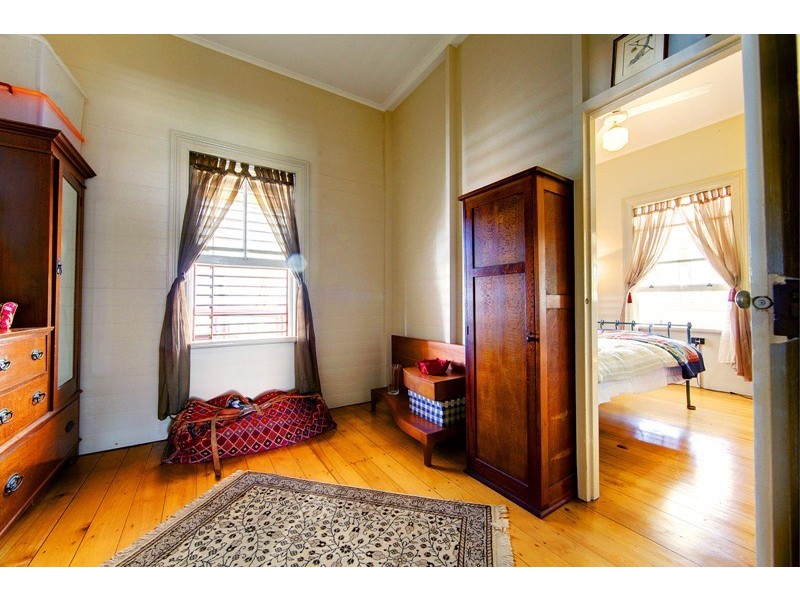 9 Macrossan Street, South Townsville QLD 4810