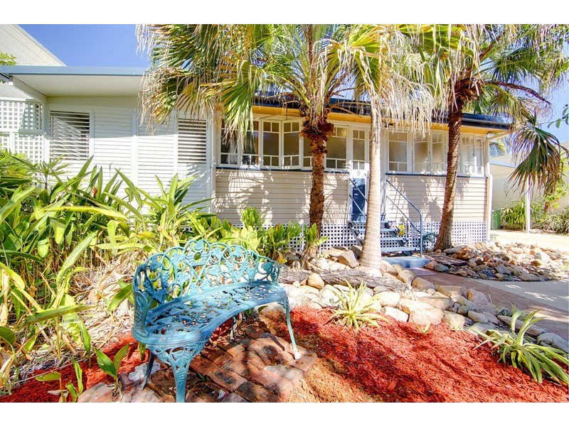 9 Macrossan Street, South Townsville QLD 4810