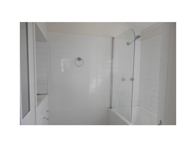 35 Ninth Avenue, Railway Estate QLD 4810