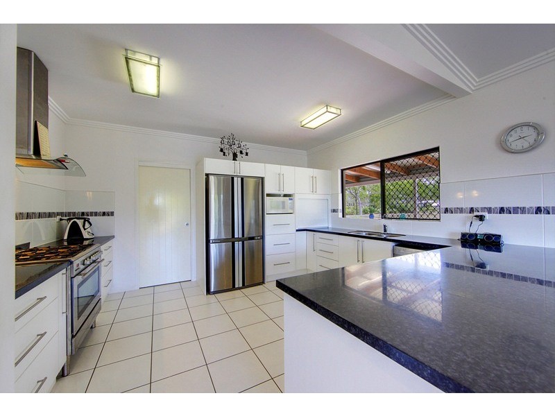 10 Shady Lane, Alligator Creek QLD 4816