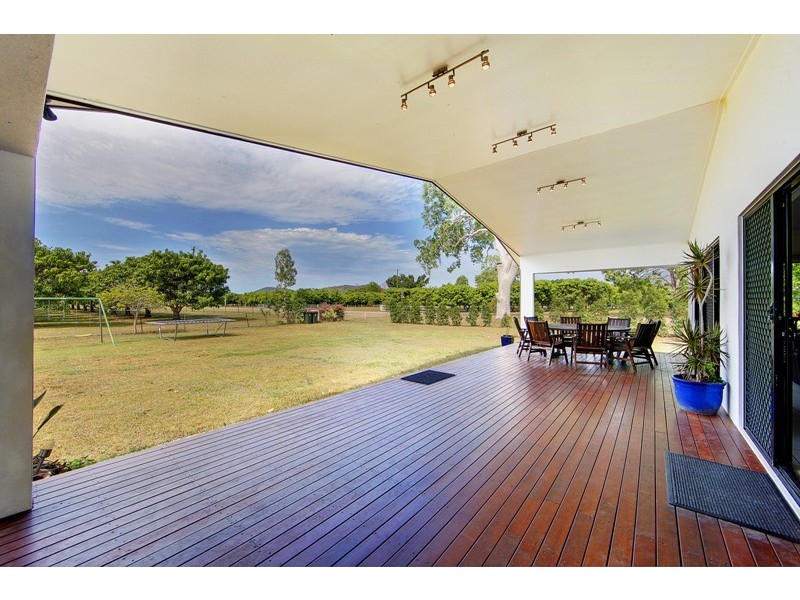 10 Shady Lane, Alligator Creek QLD 4816