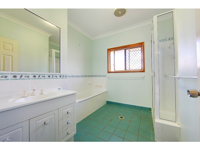 5 Goldenwood Mews, Kirwan QLD 4817