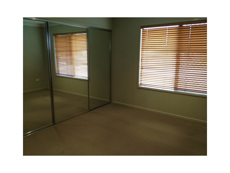 2 GILLINGHAM CT, Kirwan QLD 4817