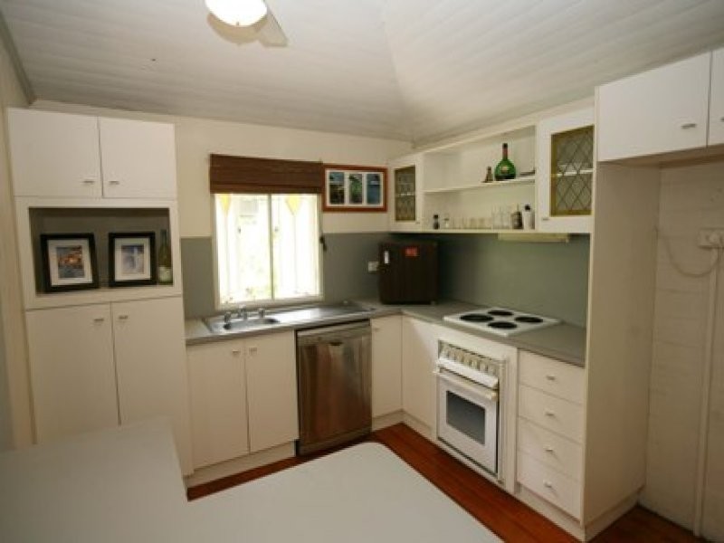 29 Carr Street, Hermit Park QLD 4812