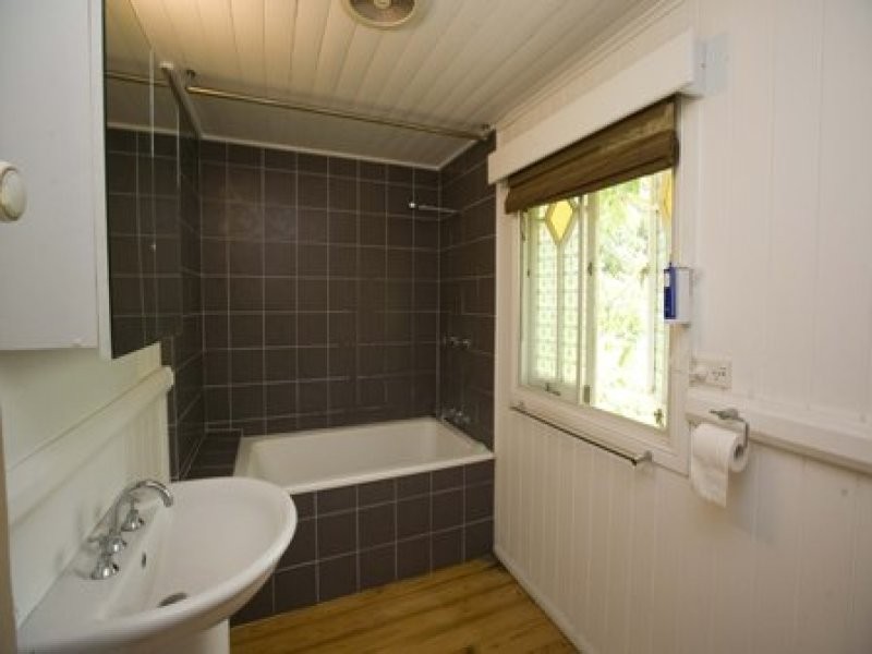 29 Carr Street, Hermit Park QLD 4812