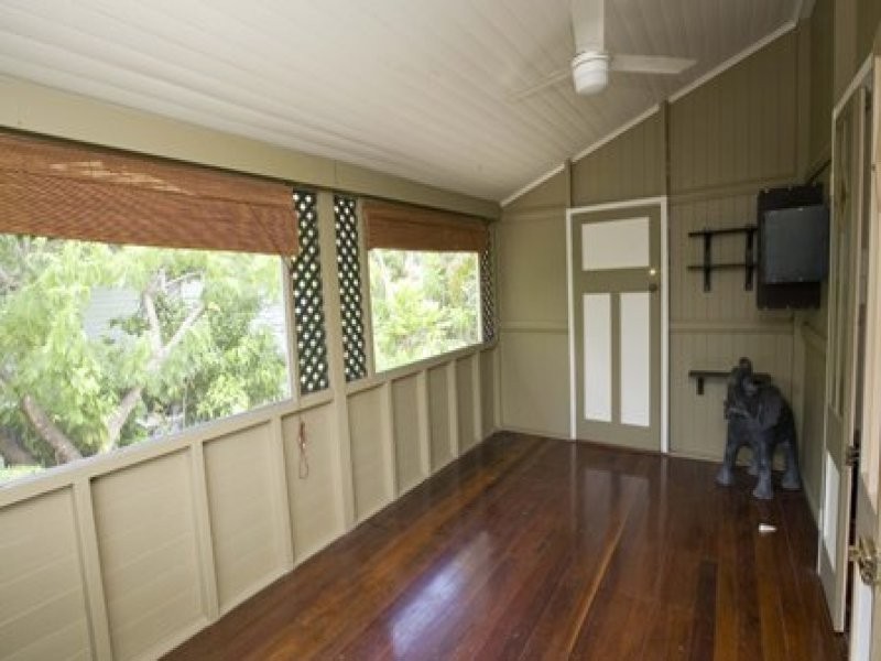 29 Carr Street, Hermit Park QLD 4812