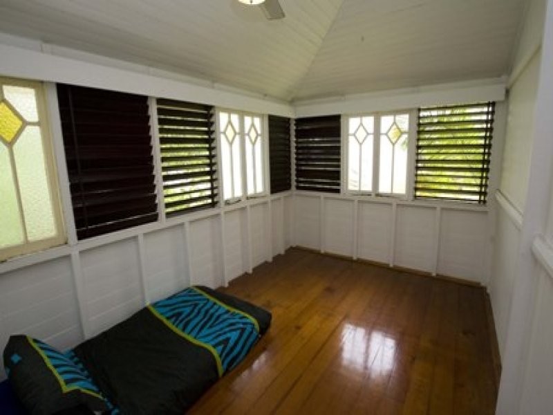 29 Carr Street, Hermit Park QLD 4812