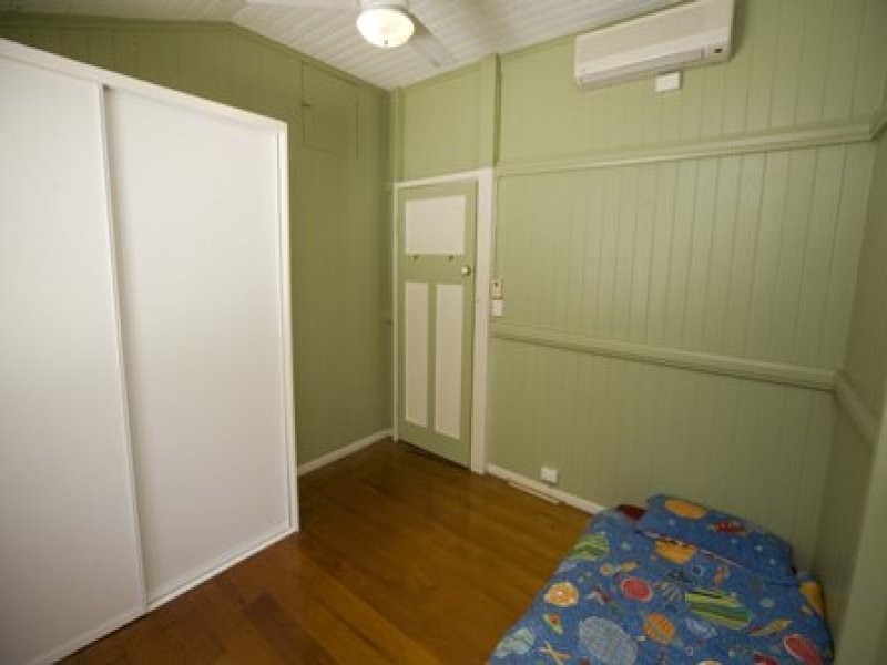 29 Carr Street, Hermit Park QLD 4812