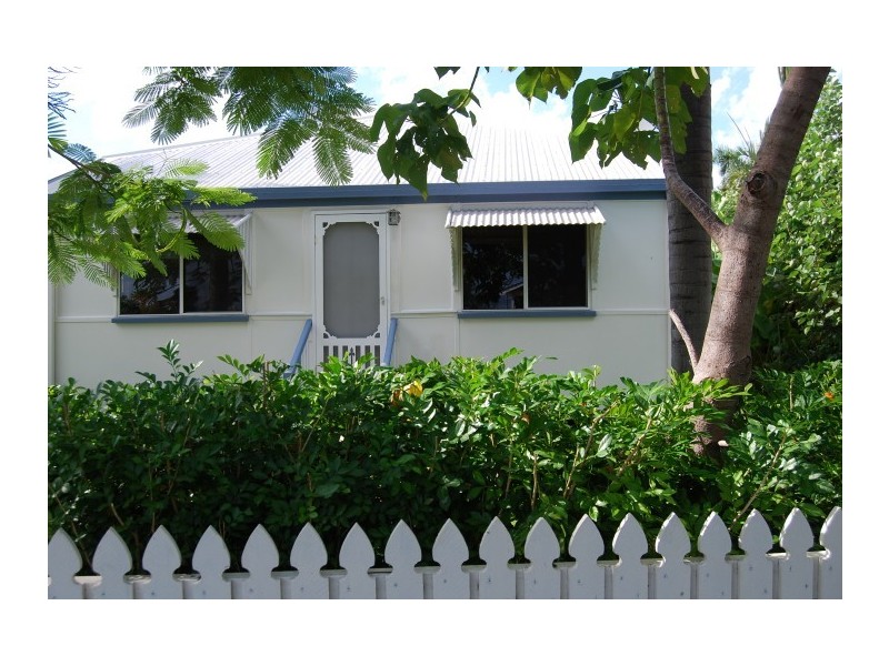 48 SEVENTH STREET, Railway Estate QLD 4810