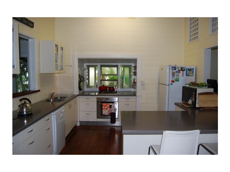 48 SEVENTH STREET, Railway Estate QLD 4810
