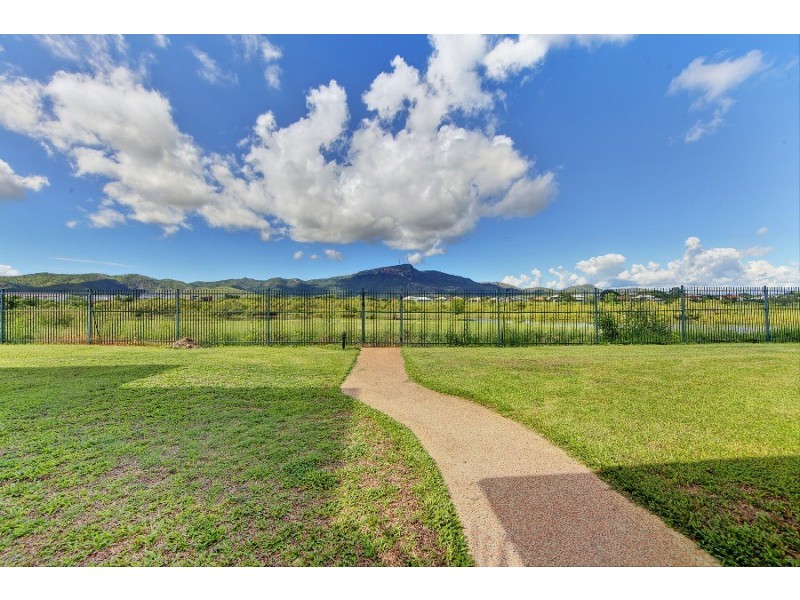 36/111-119 Bowen Road, Rosslea QLD 4812