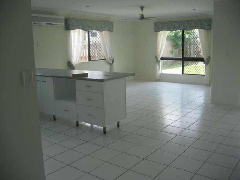 82 Freshwater Drive, Douglas QLD 4814