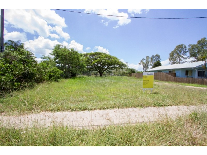 27 Gower Street, Kelso QLD 4815