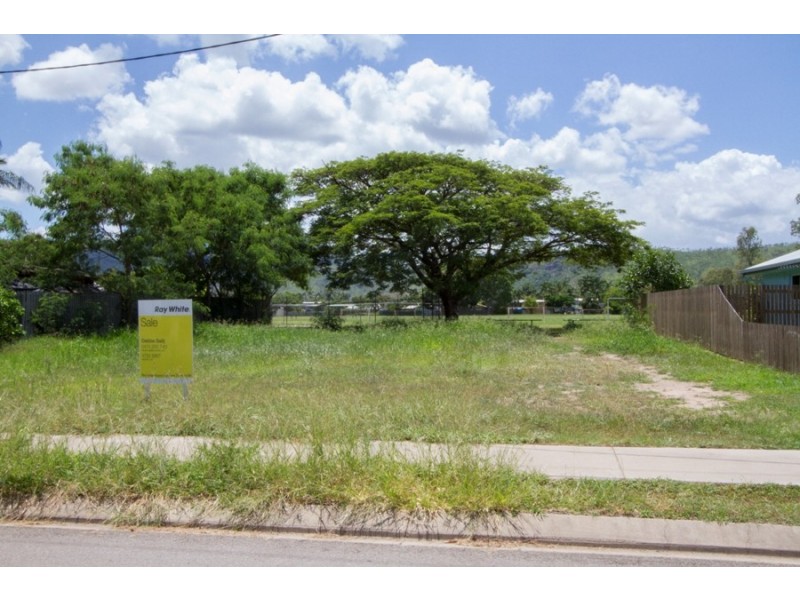 27 Gower Street, Kelso QLD 4815