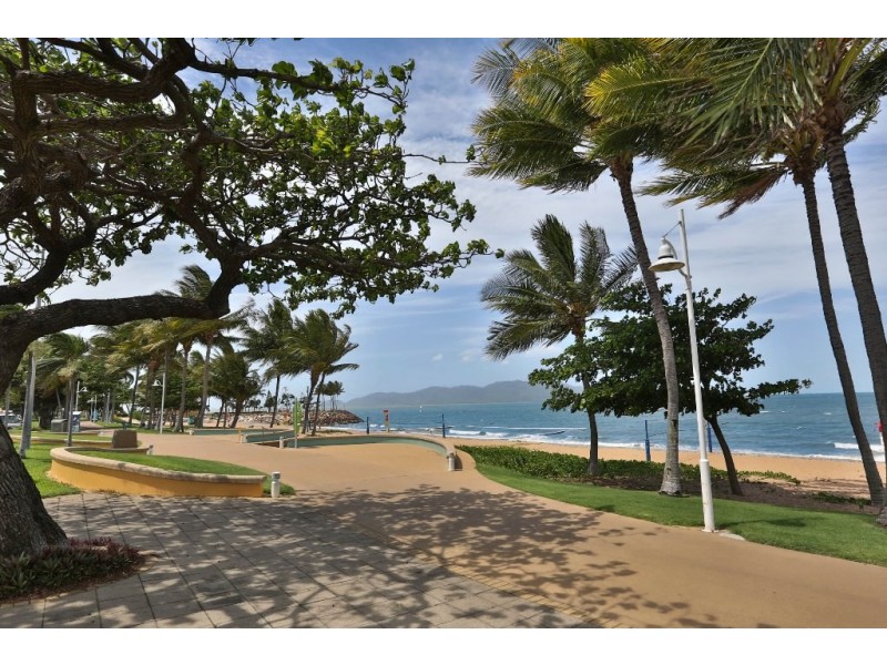 15/108-109 The Strand, North Ward QLD 4810