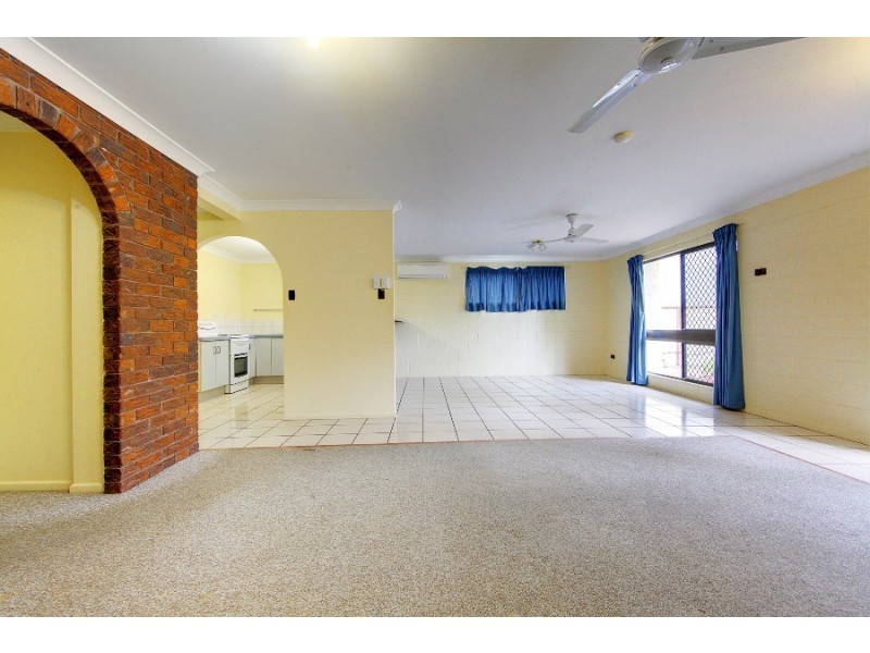 3/44 Cheyne Street, Pimlico QLD 4812