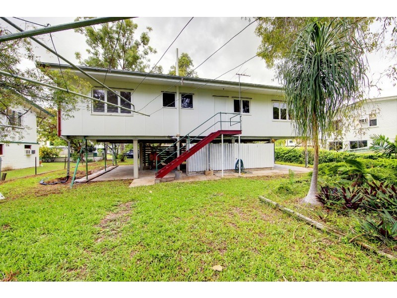 7 Fraser Avenue, Cranbrook QLD 4814