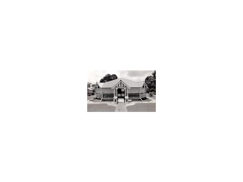 10 Ralston Street, West End QLD 4810