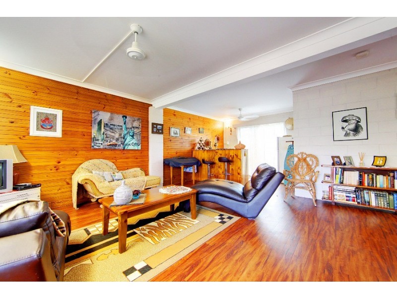 4 Banksia Street, Kirwan QLD 4817