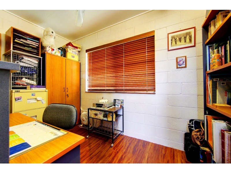 4 Banksia Street, Kirwan QLD 4817