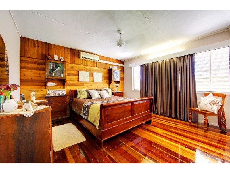 4 Banksia Street, Kirwan QLD 4817