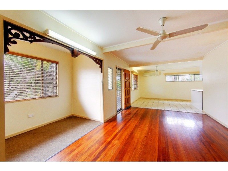 7 Marcus Street, Rasmussen QLD 4815