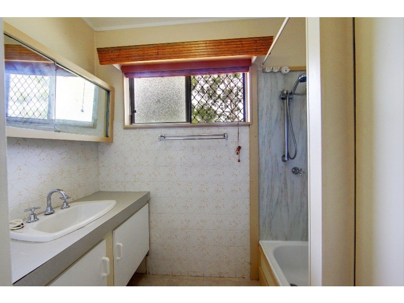 7 Marcus Street, Rasmussen QLD 4815