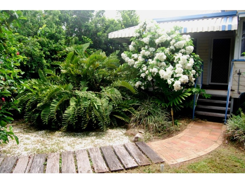 6 Union Street, Hyde Park QLD 4812