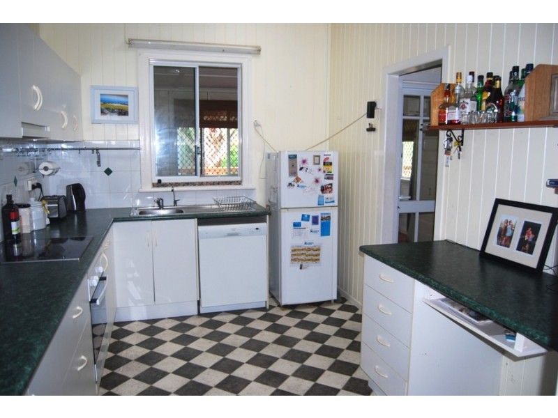 6 Union Street, Hyde Park QLD 4812