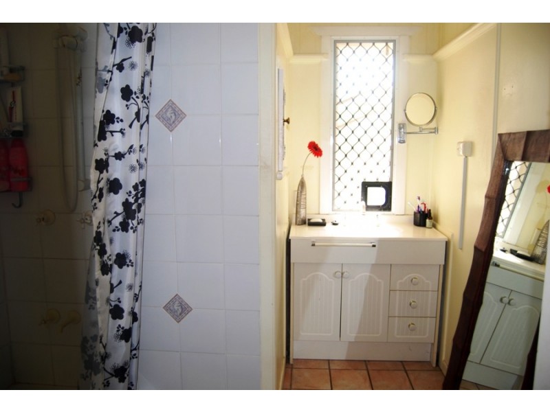 6 Union Street, Hyde Park QLD 4812