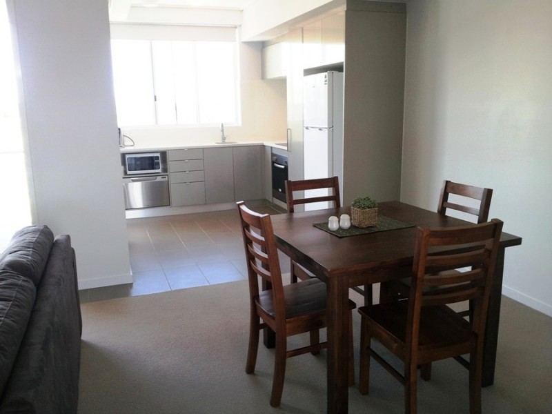 1/2-4 Kingsway Place (Holborn Apartments), Townsville City QLD 4810