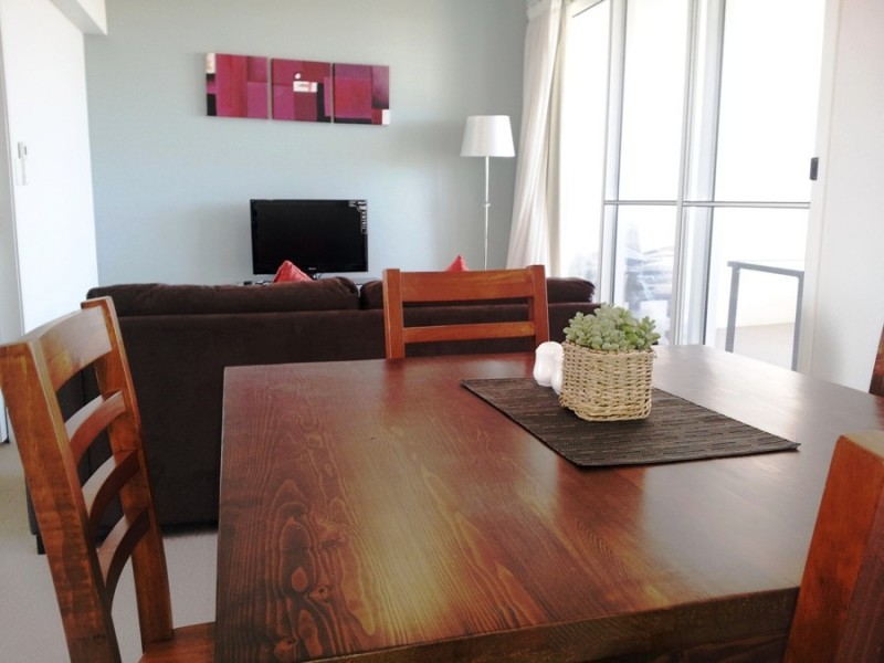 1/2-4 Kingsway Place (Holborn Apartments), Townsville City QLD 4810