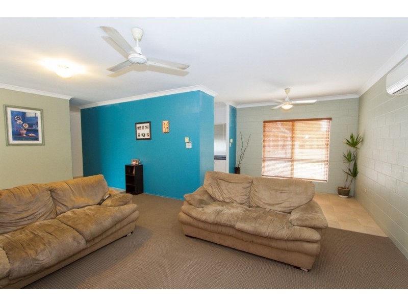 10 Mostyn Cresent, Bushland Beach QLD 4818