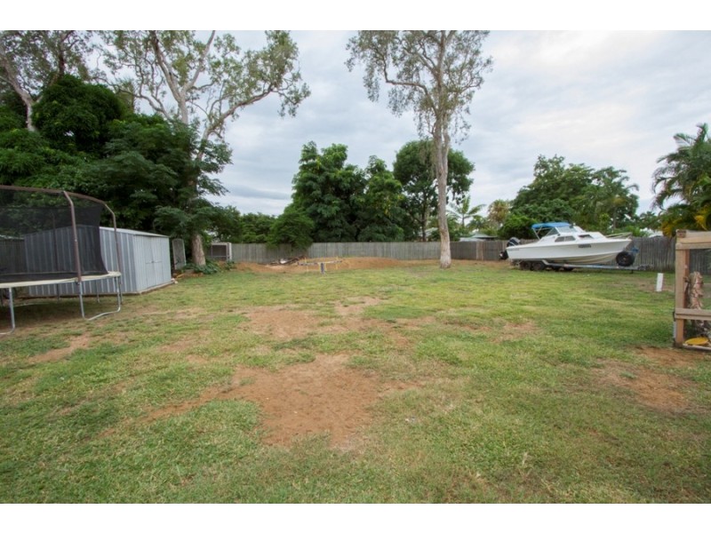 10 Mostyn Cresent, Bushland Beach QLD 4818