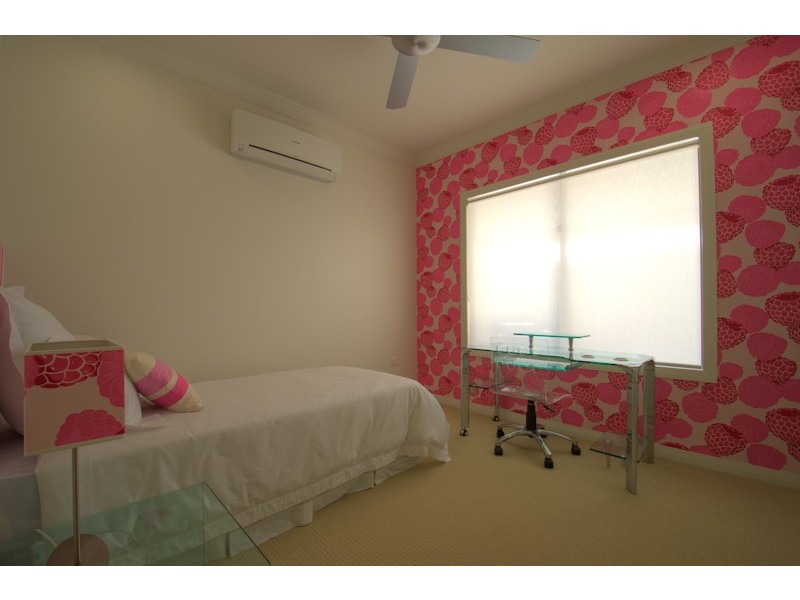 12 Saba Street, Burdell QLD 4818