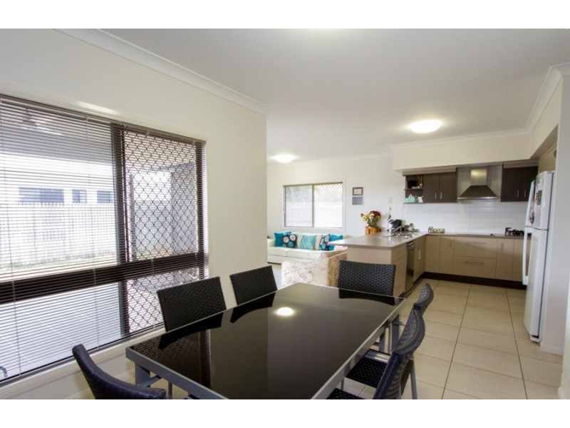 19 Rangeleigh Court, Mount Louisa QLD 4814