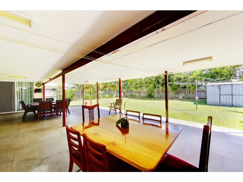 6 Feeney Avenue, Rasmussen QLD 4815