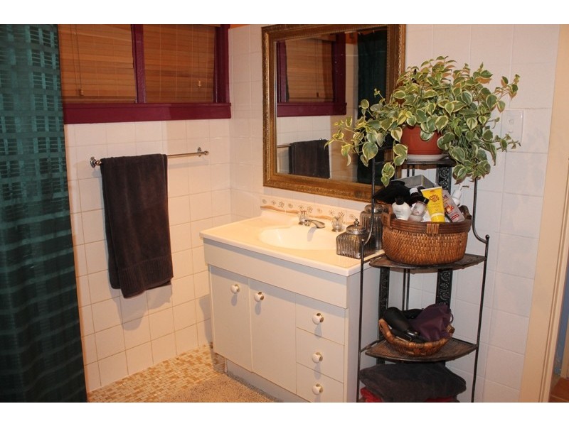 1515 RIVERWAY DRIVE, Kelso QLD 4815