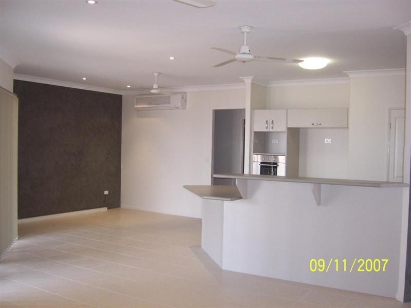 5 PHANTOM PLACE, Mount Louisa QLD 4814