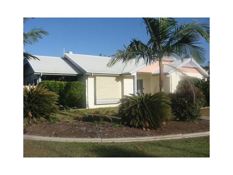 6 TARTAN PLACE, Rasmussen QLD 4815