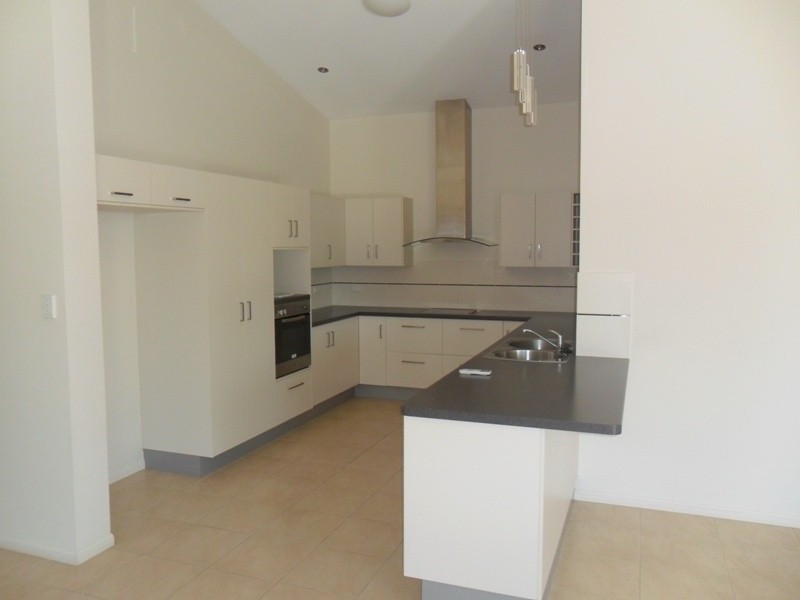 5 Rangeleigh Court, Mount Louisa QLD 4814