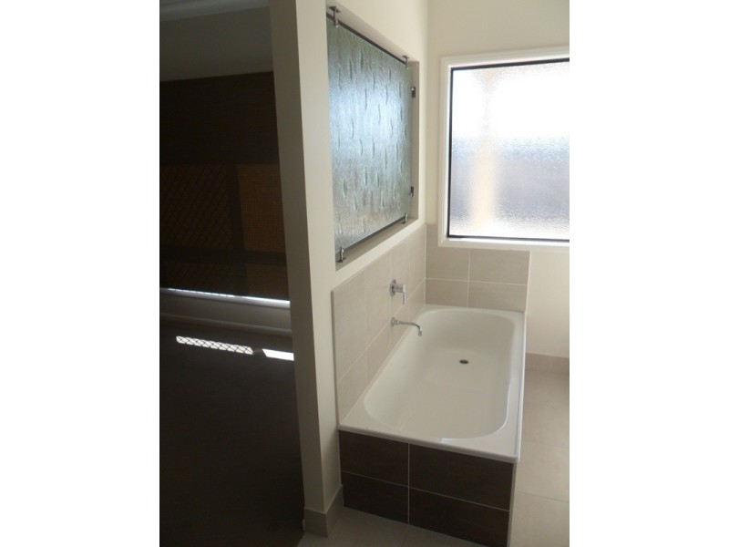 5 Rangeleigh Court, Mount Louisa QLD 4814