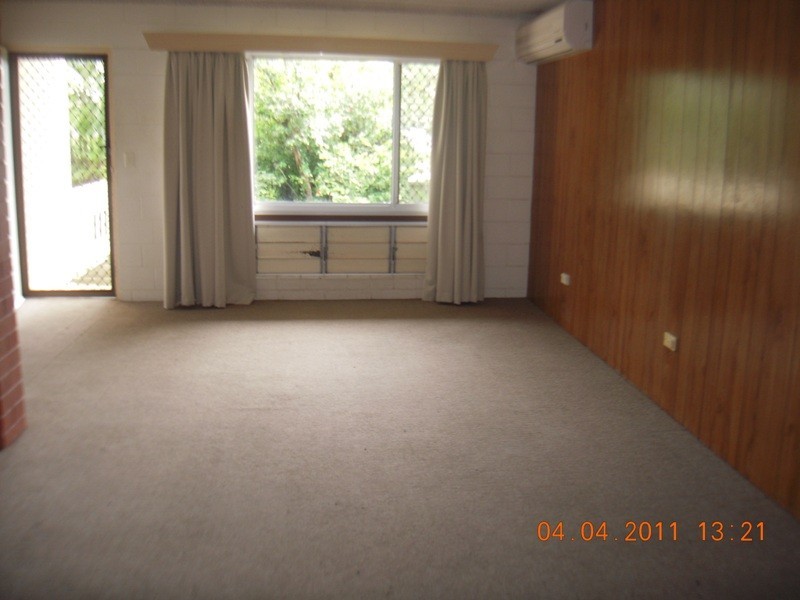 1/95 HUGH STREET, West End QLD 4810