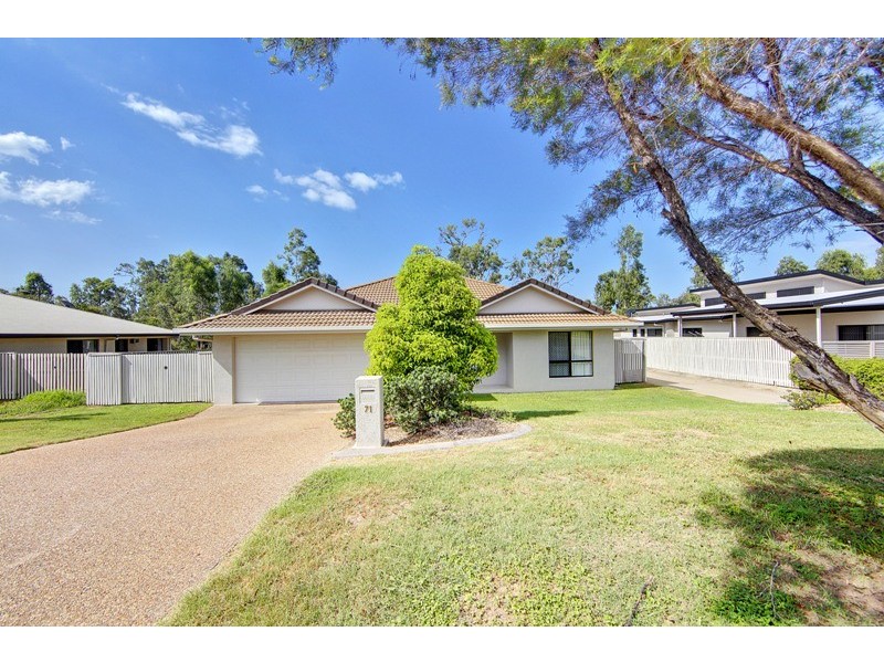 71 WOODWARK DRIVE, Bushland Beach QLD 4818