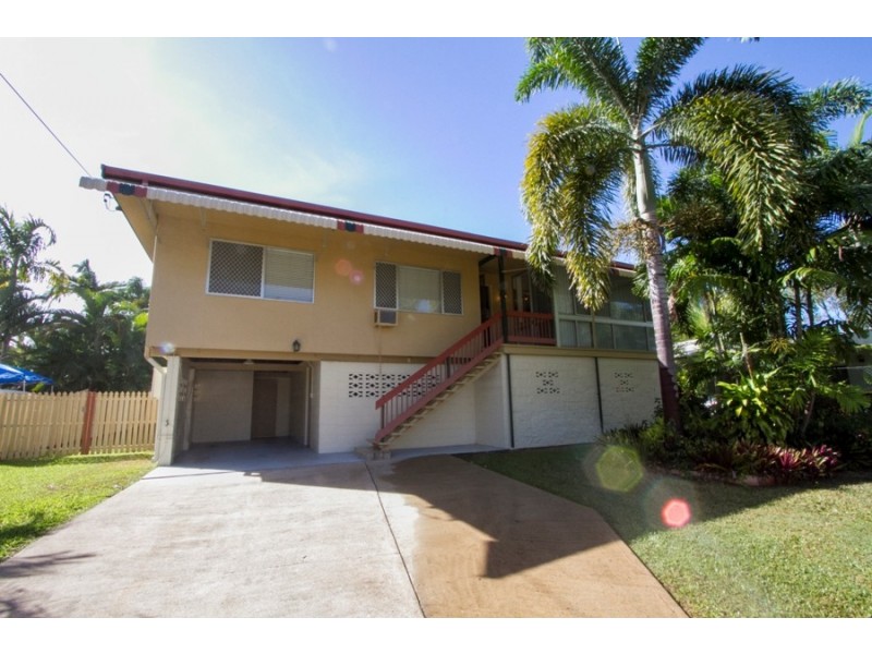 10 Peter Street, Kelso QLD 4815