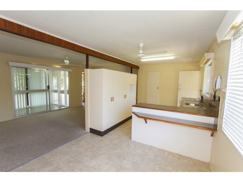 10 Peter Street, Kelso QLD 4815