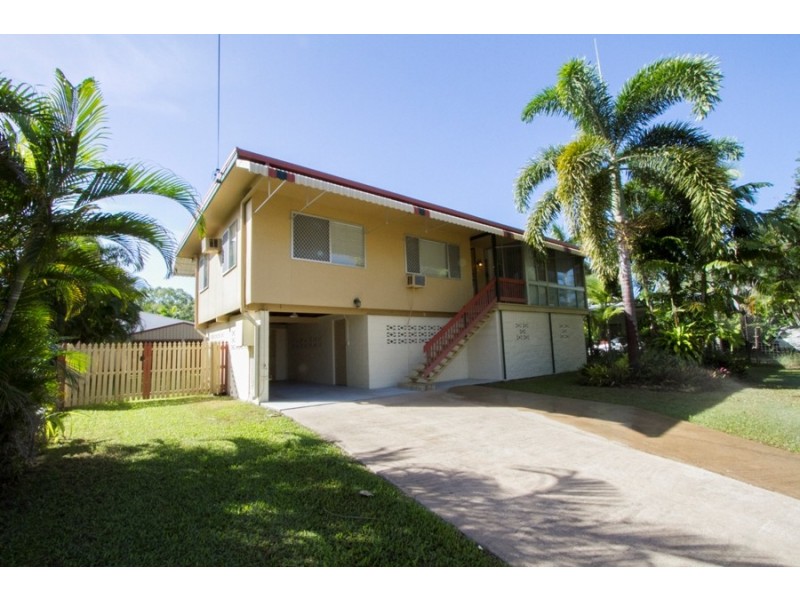 10 Peter Street, Kelso QLD 4815