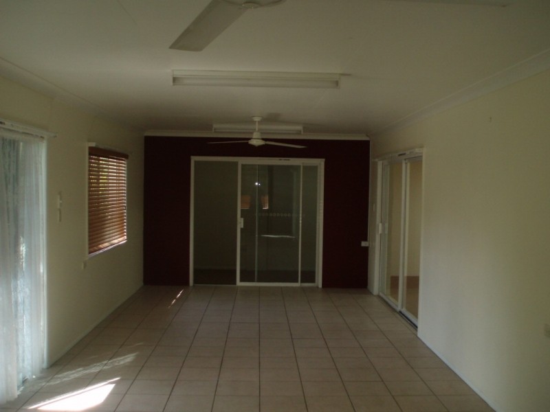 12 SARGEANT STREET, Gulliver QLD 4812
